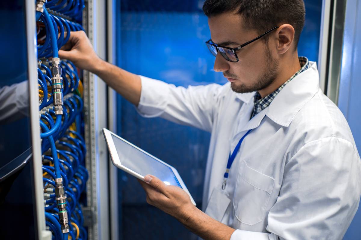 IT professional checking systems using a tablet